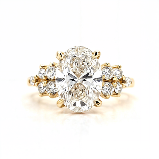 Evie – Oval Solitaire with 5 Round accent Diamonds each side