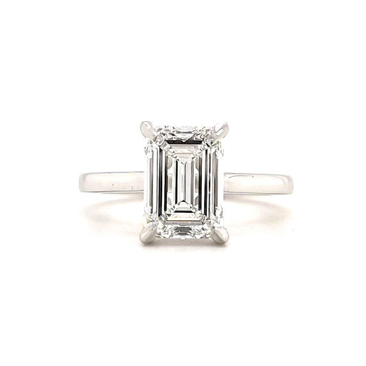 Liberty – Emerald Cut Solitaire 4 Claw